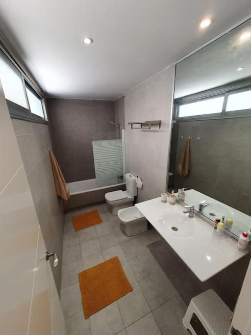 Modern A Few Minutes To The Center - Trip Apartamento *